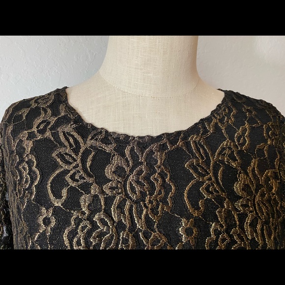Chico’s Black Top with Gold Embroidered Thread - Picture 2 of 8